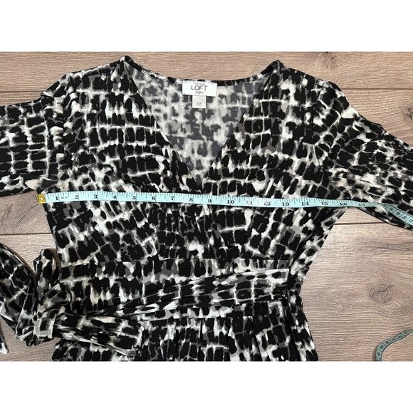 Ann Taylor Loft Factory faux wrap dress XSP - Picture 4 of 8